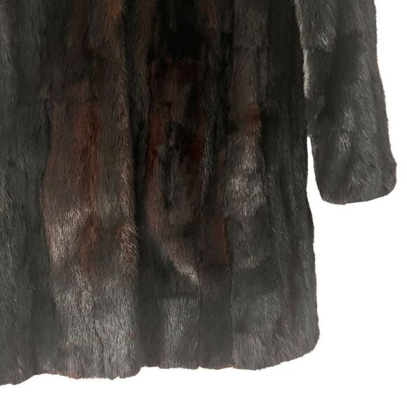 Mink Fur Coat    - Picture 3 of 9